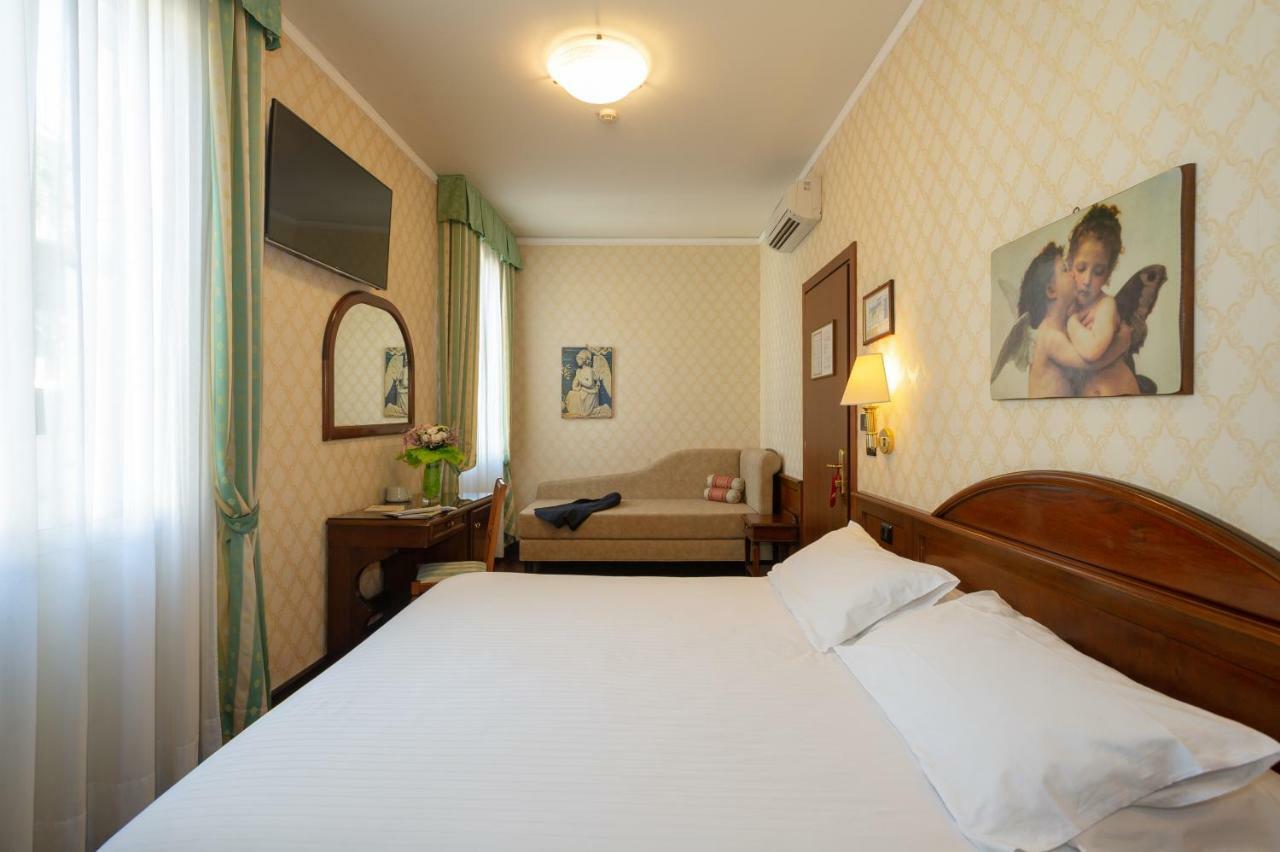 Hotel Boccaccio Florenz Exterior foto