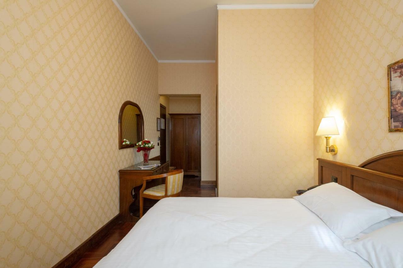 Hotel Boccaccio Florenz Exterior foto