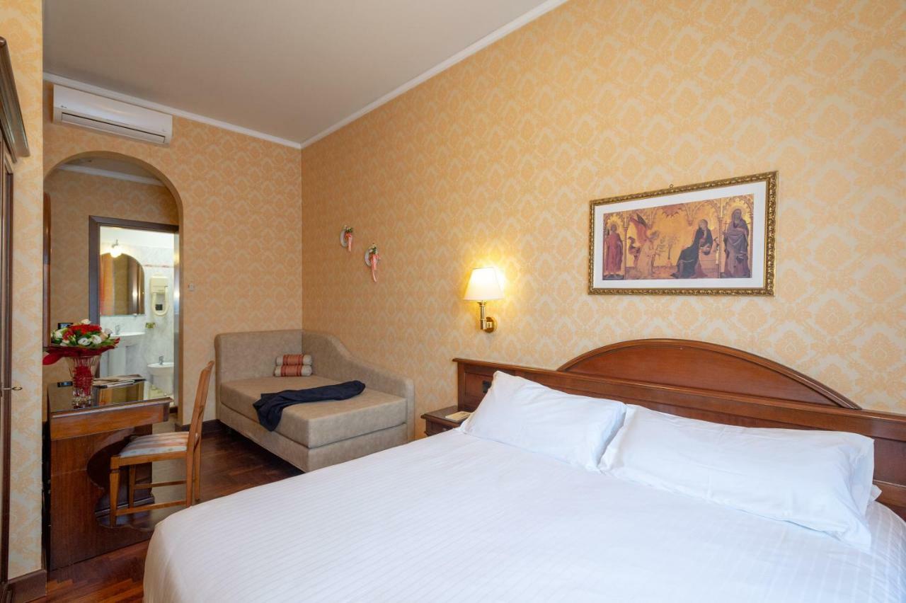 Hotel Boccaccio Florenz Exterior foto