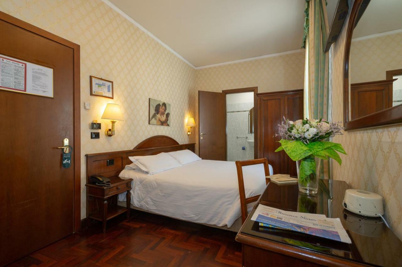 Hotel Boccaccio Florenz Exterior foto
